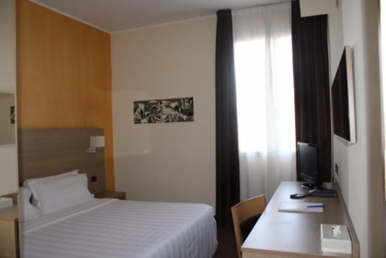 B&B Hotel Calenzano First