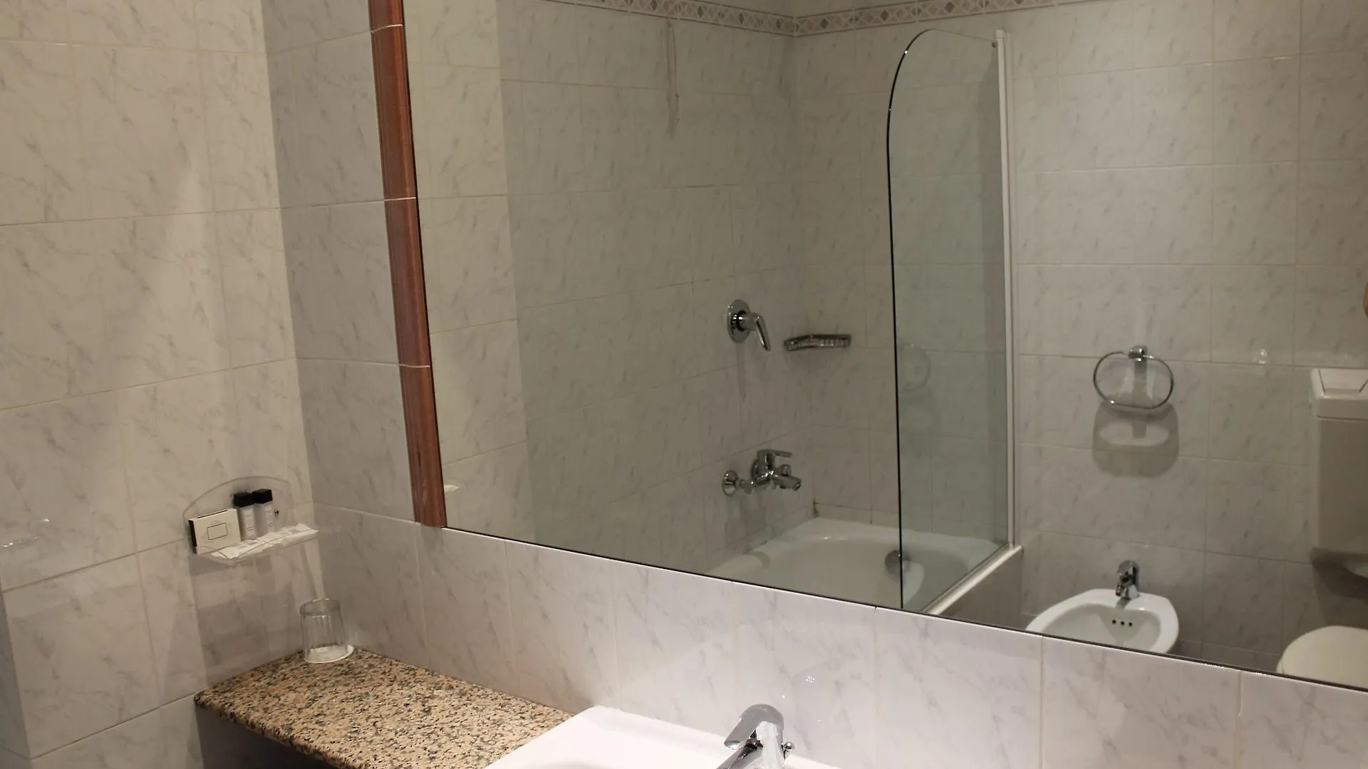 B&B Hotel Calenzano First 4*,