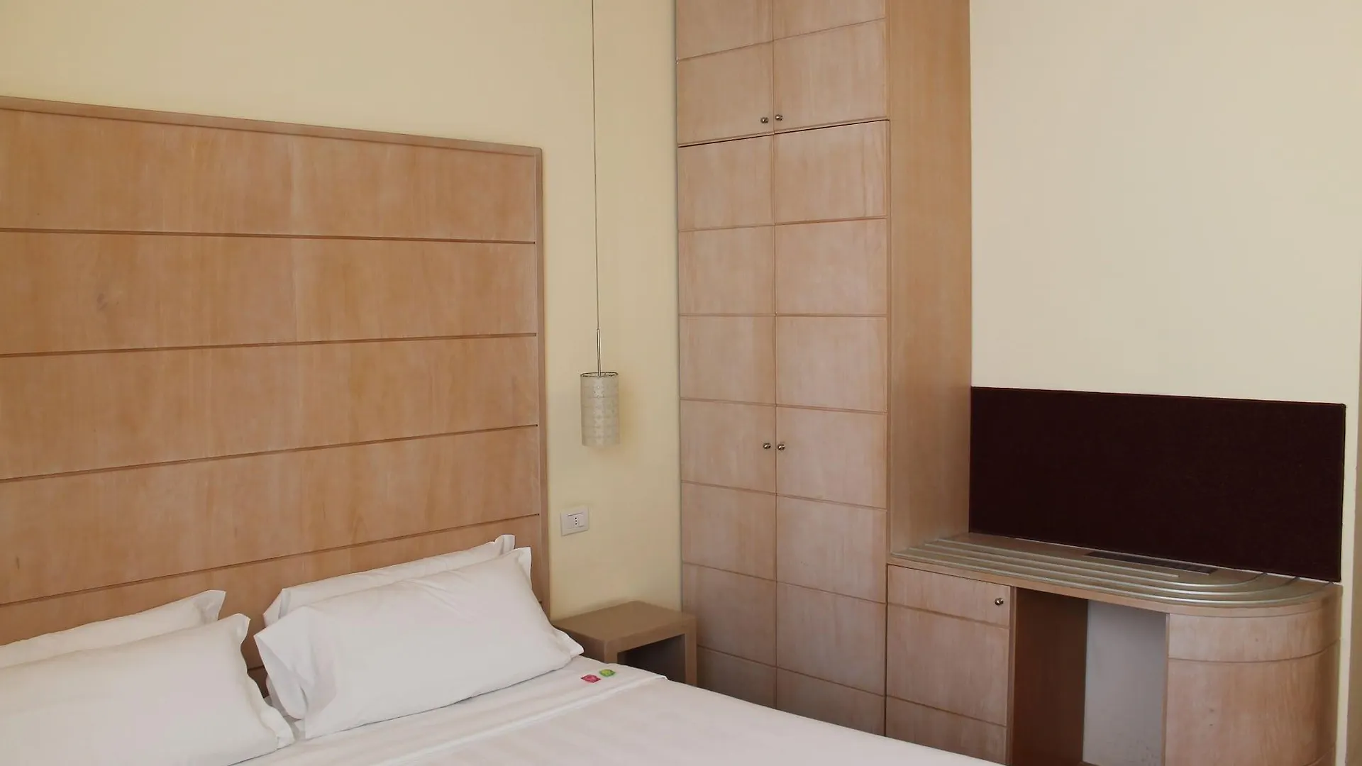 B&B Hotel Calenzano First